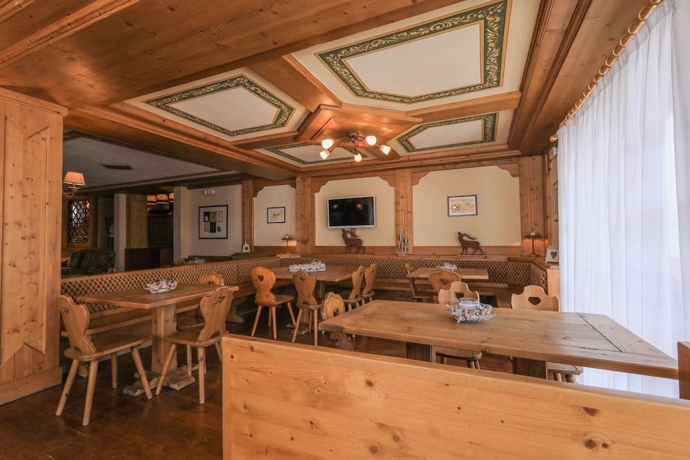 Hotel Perla Madonna di Campiglio Luaran gambar