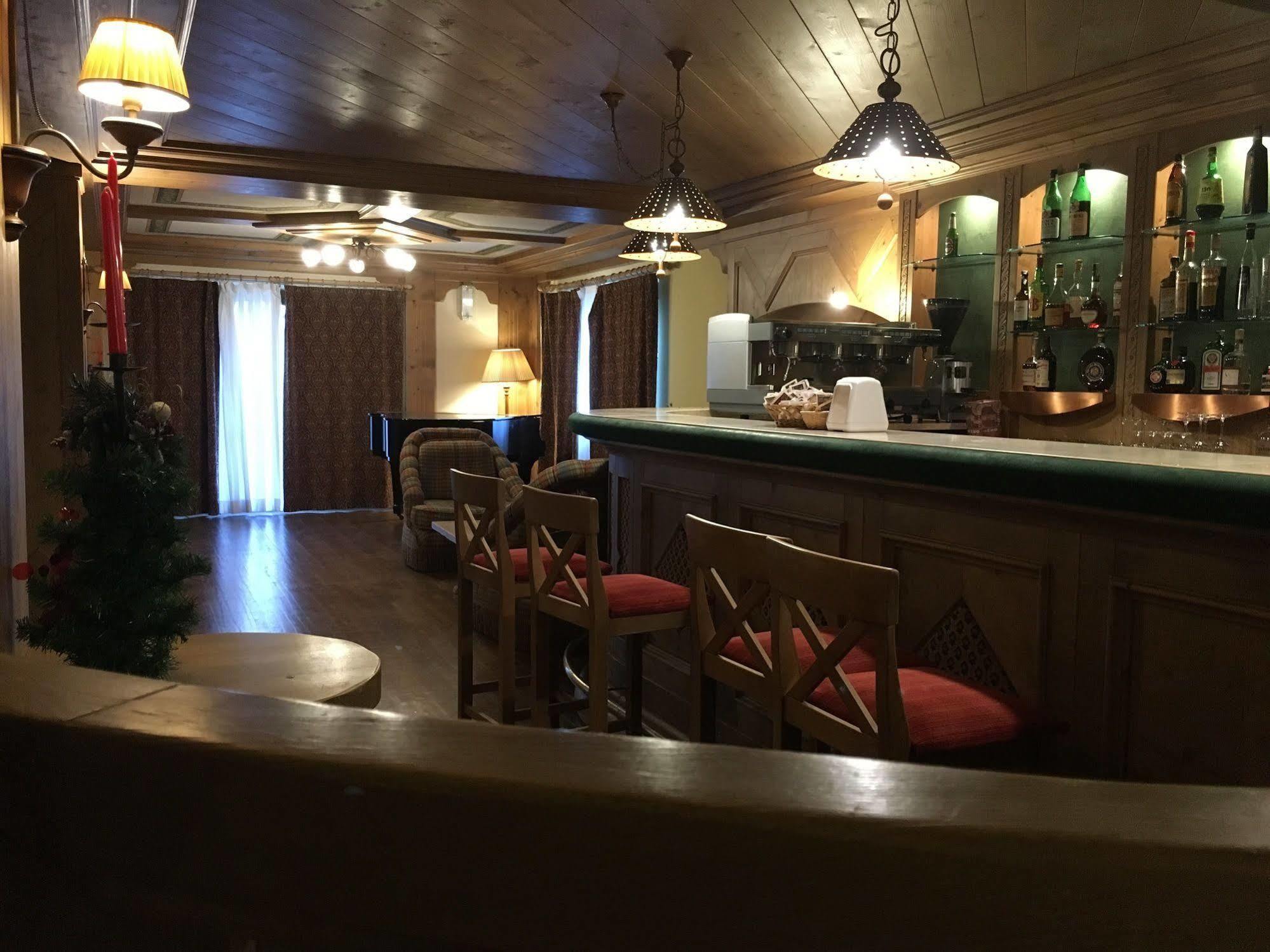 Hotel Perla Madonna di Campiglio Luaran gambar