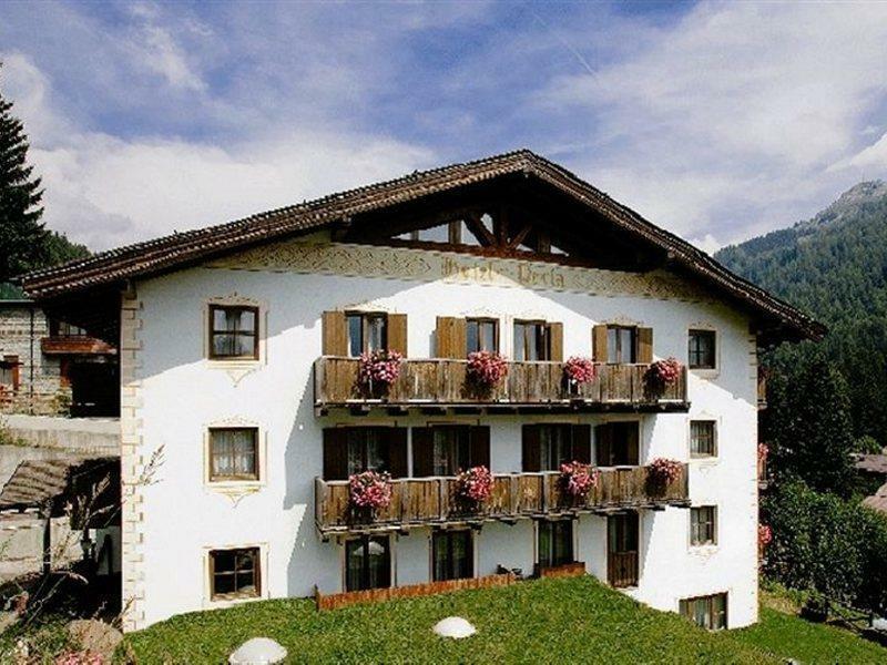 Hotel Perla Madonna di Campiglio Luaran gambar